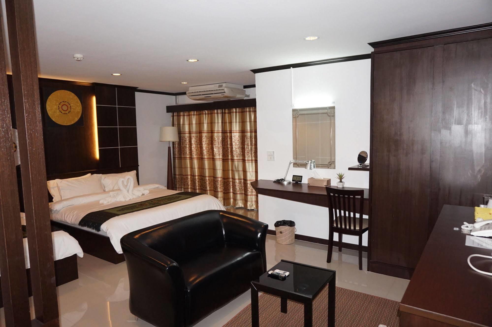 The Next Grand Hotel Khon Kaen Exterior foto